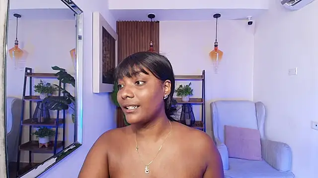 Coral Lise online show from 10/05/25, 01:20