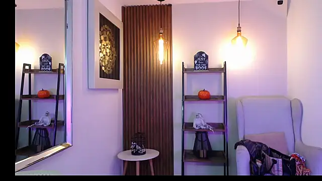 Coral Lise online show from 11/08/25, 11:10