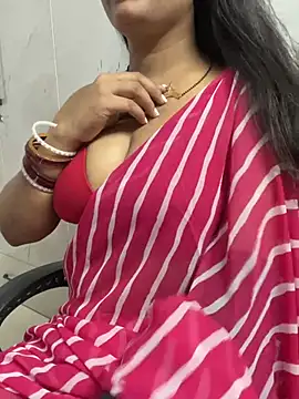 Snapshot of jhanvi_boo chatting on 06/27/26, 12:22 jhanvi boo online show from 06/27/26, 12:22