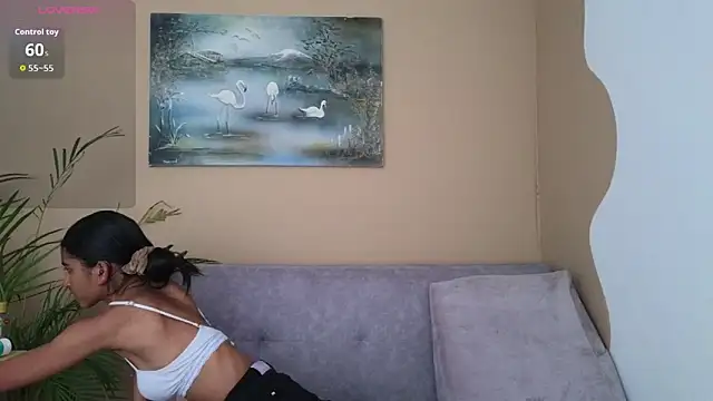 YuliethPetite online show from 04/14/26, 01:17