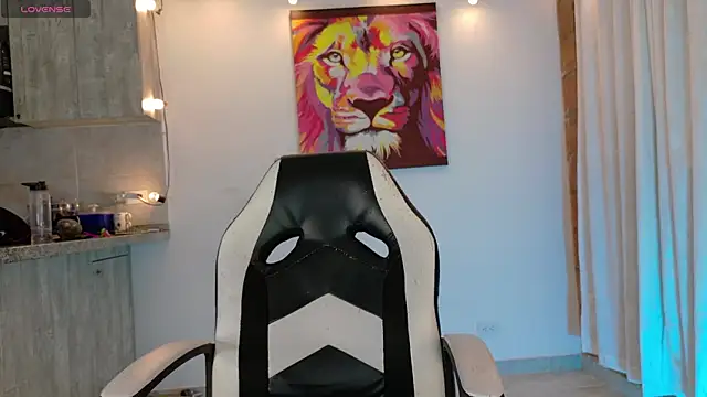 Ryannblue07 online show from 12/04/25, 11:02