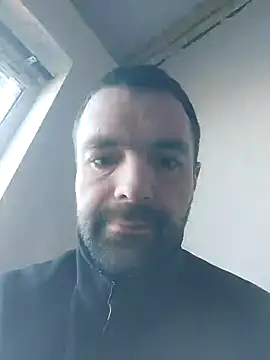 Snapshot of MaksDzubaV chatting on 03/20/25, 06:19 MaksDzubaV online show from 03/20/25, 06:19