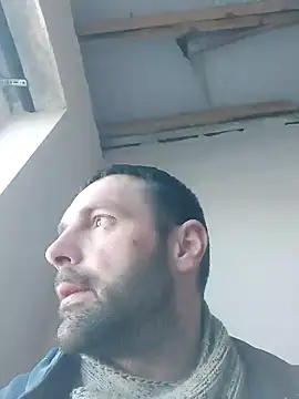 Snapshot of MaksDzubaV chatting on 03/20/25, 10:32 MaksDzubaV online show from 03/20/25, 10:32