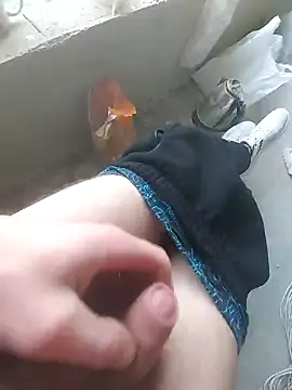 Snapshot of MaksDzubaV chatting on 03/22/25, 12:57 MaksDzubaV online show from 03/22/25, 12:57