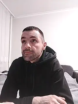 Snapshot of MaksDzubaV chatting on 11/24/25, 07:57 MaksDzubaV online show from 11/24/25, 07:57