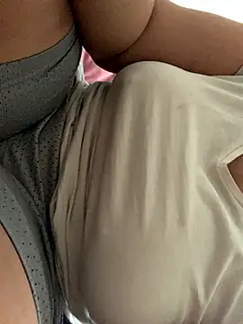 Snapshot of mariabootyyy chatting on 10/04/25, 08:01 mariabootyyy online show from 10/04/25, 08:01