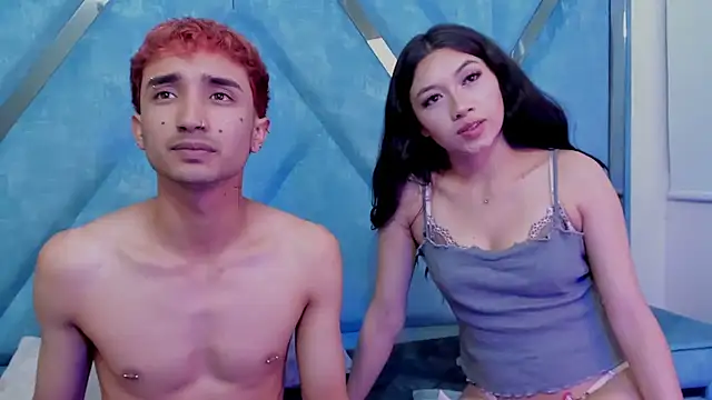 Snapshot of LauryAndNarem69 chatting on 12/03/25, 06:21 LauryAndNarem69 online show from 12/03/25, 06:21