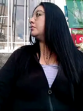 Snapshot of melisamoon_ chatting on 03/17/25, 09:45 melisamoon online show from 03/17/25, 09:45