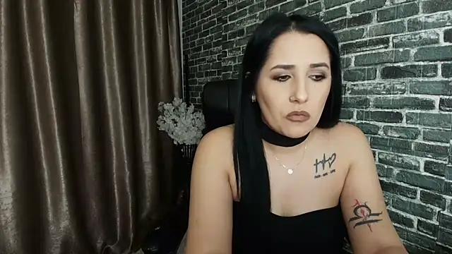 Snapshot of missdyaa chatting on 10/16/25, 12:00 missdyaa online show from 10/16/25, 12:00