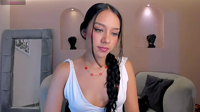 AmaliaCrus online show from 03/10/26, 08:25