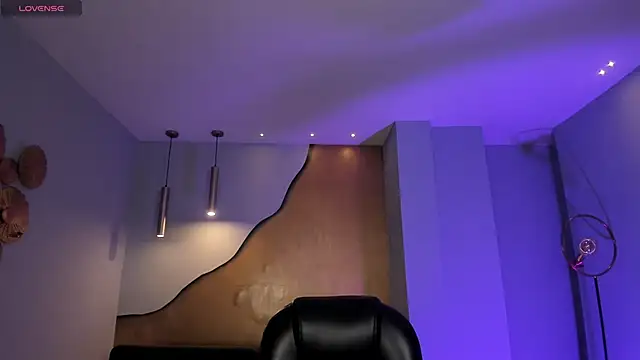 MaiaCollins online show from 11/07/25, 05:46