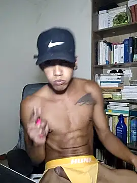 Snapshot of Aronbbc chatting on 03/23/25, 03:21 Aronbbc online show from 03/23/25, 03:21