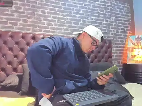 Max Stron111 online show from 01/09/26, 01:47