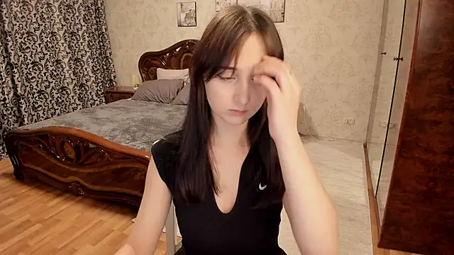 JulietMonli online show from 10/29/25, 11:45