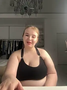 Snapshot of Amy_Sky_ chatting on 03/18/25, 10:15 Amy Sky online show from 03/18/25, 10:15