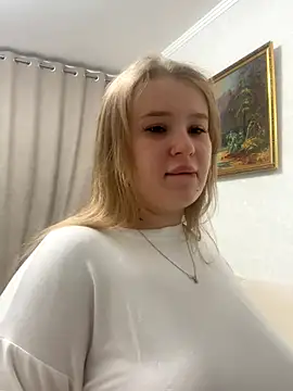 Snapshot of Amy_Sky_ chatting on 10/22/25, 06:51 Amy Sky online show from 10/22/25, 06:51