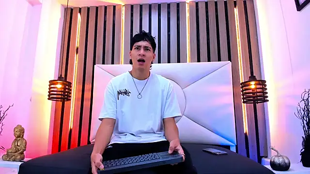 Jhojan twink online show from 10/25/25, 12:13