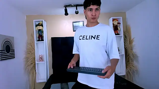 Jhojan twink online show from 10/26/25, 05:02