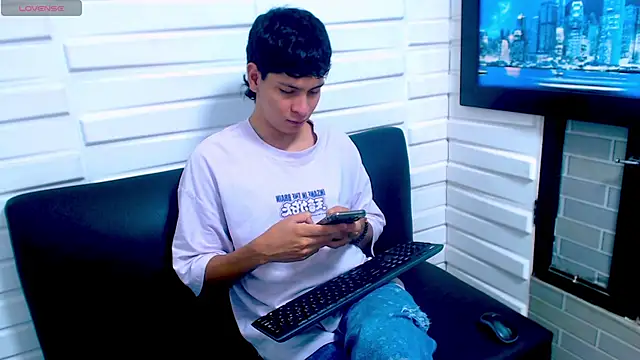 Jhojan twink online show from 11/15/25, 05:09