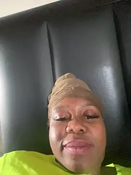 Snapshot of Lahtinah24 chatting on 03/19/25, 06:44 Lahtinah24 online show from 03/19/25, 06:44