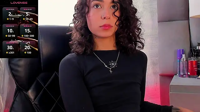 Snapshot of AliceStevens_ chatting on 11/24/25, 01:22 AliceStevens online show from 11/24/25, 01:22