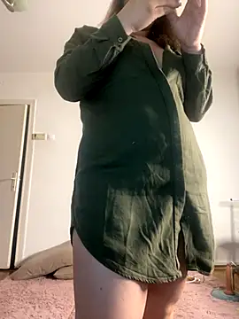 Snapshot of Natasha_Cameron22 chatting on 11/16/25, 07:52 Natasha Cameron22 online show from 11/16/25, 07:52