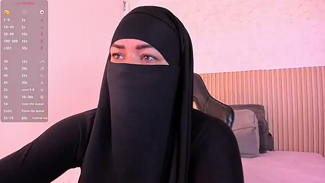 Snapshot of Layla_arabelle chatting on 07/14/26, 08:36 Layla arabelle online show from 07/14/26, 08:36