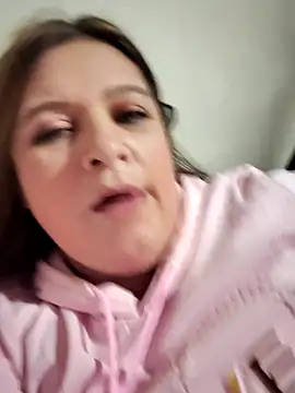 Snapshot of Samanta_SS chatting on 01/17/26, 04:50 Samanta SS online show from 01/17/26, 04:50