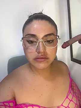 pareja curiosa19 online show from 05/03/26, 01:33