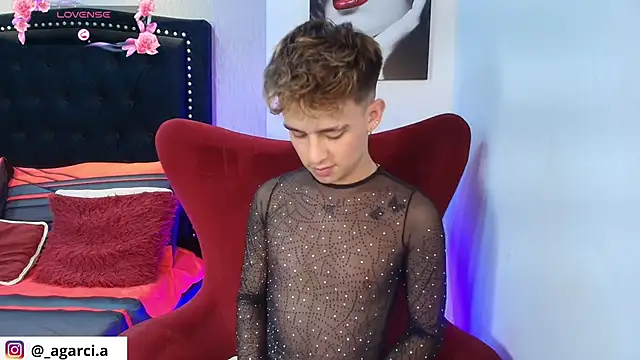 Snapshot of LiamWildx20 chatting on 09/25/25, 04:38 LiamWildx20 online show from 09/25/25, 04:38