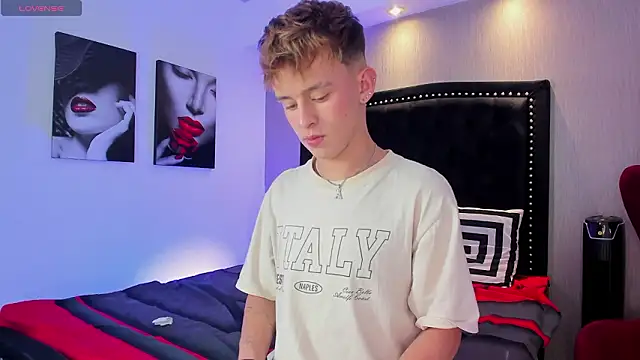 Snapshot of LiamWildx20 chatting on 02/22/26, 06:46 LiamWildx20 online show from 02/22/26, 06:46