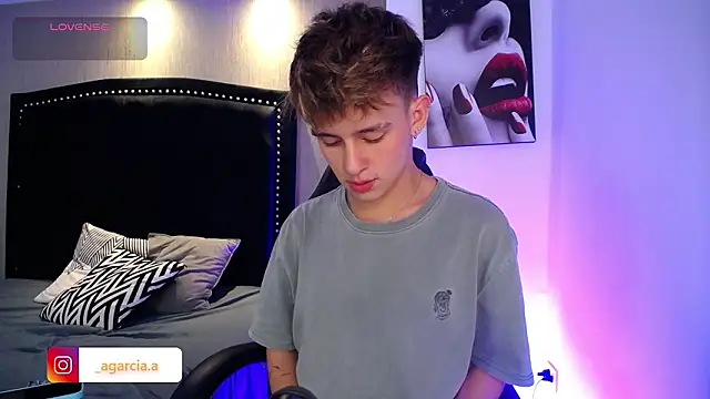 LiamWildx20 online show from 03/30/26, 04:57