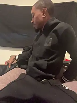 Snapshot of 9blk chatting on 11/12/25, 01:55 9blk online show from 11/12/25, 01:55