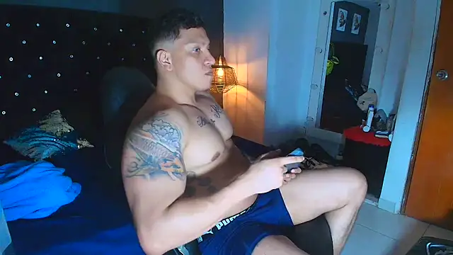 Snapshot of ethan_dalton_ chatting on 11/17/25, 03:12 ethan dalton online show from 11/17/25, 03:12