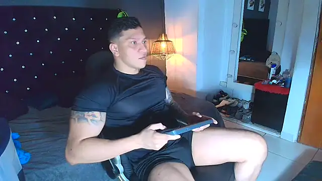 Snapshot of ethan_dalton_ chatting on 11/27/25, 03:19 ethan dalton online show from 11/27/25, 03:19