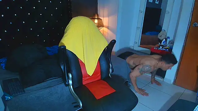 Snapshot of ethan_dalton_ chatting on 11/29/25, 03:53 ethan dalton online show from 11/29/25, 03:53