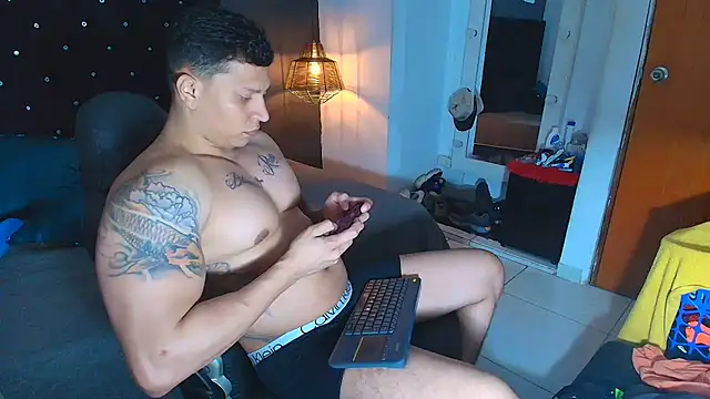 Snapshot of ethan_dalton_ chatting on 12/01/25, 01:21 ethan dalton online show from 12/01/25, 01:21