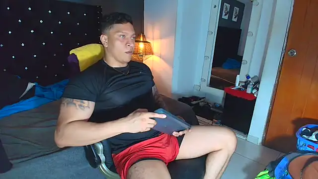 Snapshot of ethan_dalton_ chatting on 12/18/25, 03:01 ethan dalton online show from 12/18/25, 03:01