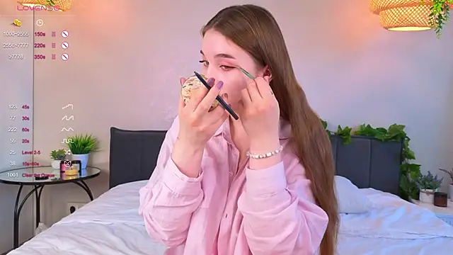 ConstanceHelms online show from 09/09/25, 05:07