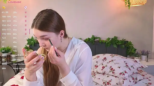 ConstanceHelms online show from 11/10/25, 05:06