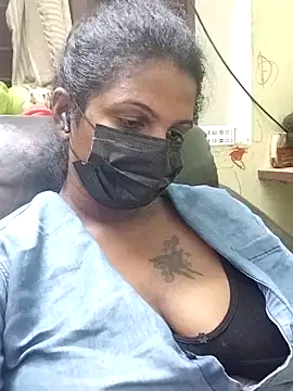 poojaa-rani online show from 11/01/25, 06:43