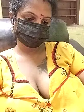 poojaa-rani online show from 11/22/25, 05:23