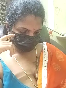 poojaa-rani online show from 12/15/25, 06:01