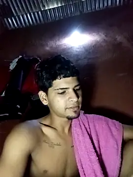 Snapshot of 317894 chatting on 11/12/25, 02:17 317894 online show from 11/12/25, 02:17