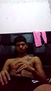 Snapshot of 317894 chatting on 11/13/25, 03:55 317894 online show from 11/13/25, 03:55