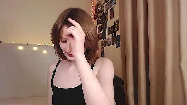 c0ralynx online show from 10/10/25, 08:13