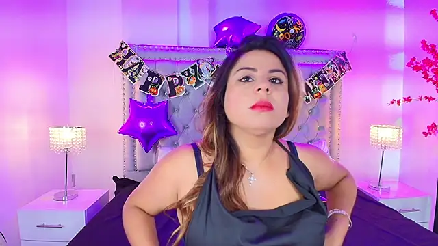 Snapshot of Lia_adamsss chatting on 10/28/25, 02:48 Lia adamsss online show from 10/28/25, 02:48