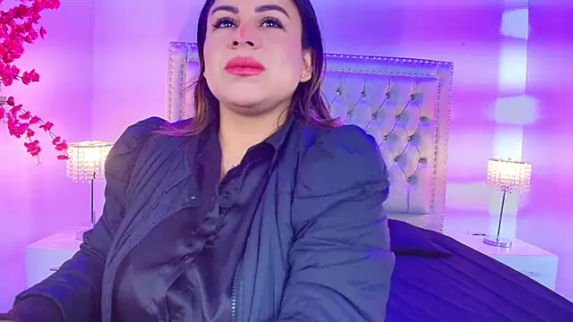 Snapshot of Lia_adamsss chatting on 12/20/25, 03:35 Lia adamsss online show from 12/20/25, 03:35