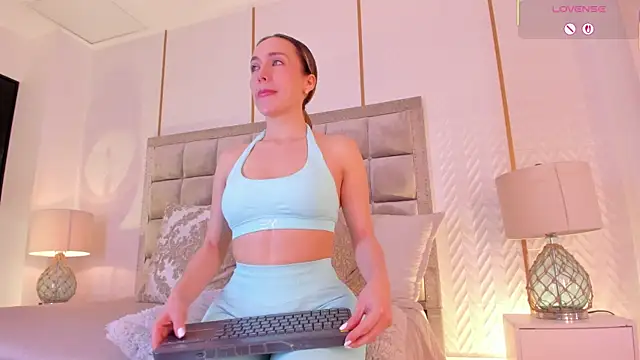 laurencarter1 online show from 11/08/25, 03:29