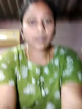 Snapshot of JENNIFERtamil chatting on 11/15/25, 07:38 JENNIFERtamil online show from 11/15/25, 07:38